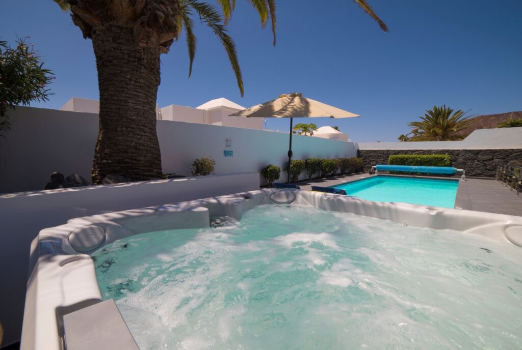 Casa Elisa hot tub jacuzzi