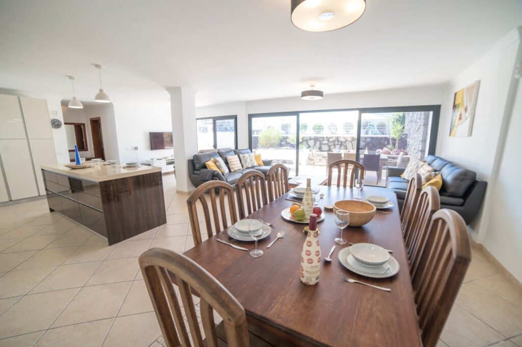 Casa Elisa dining area, open plan