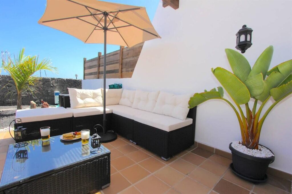 Villa Emma alfresco seating area