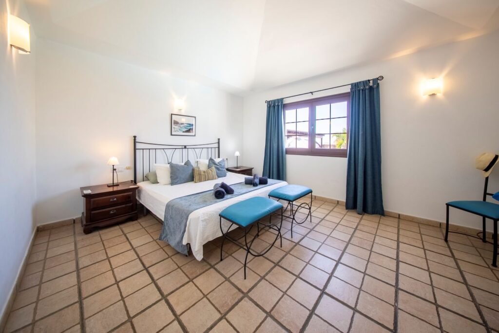 Villa Lomas master double bedroom