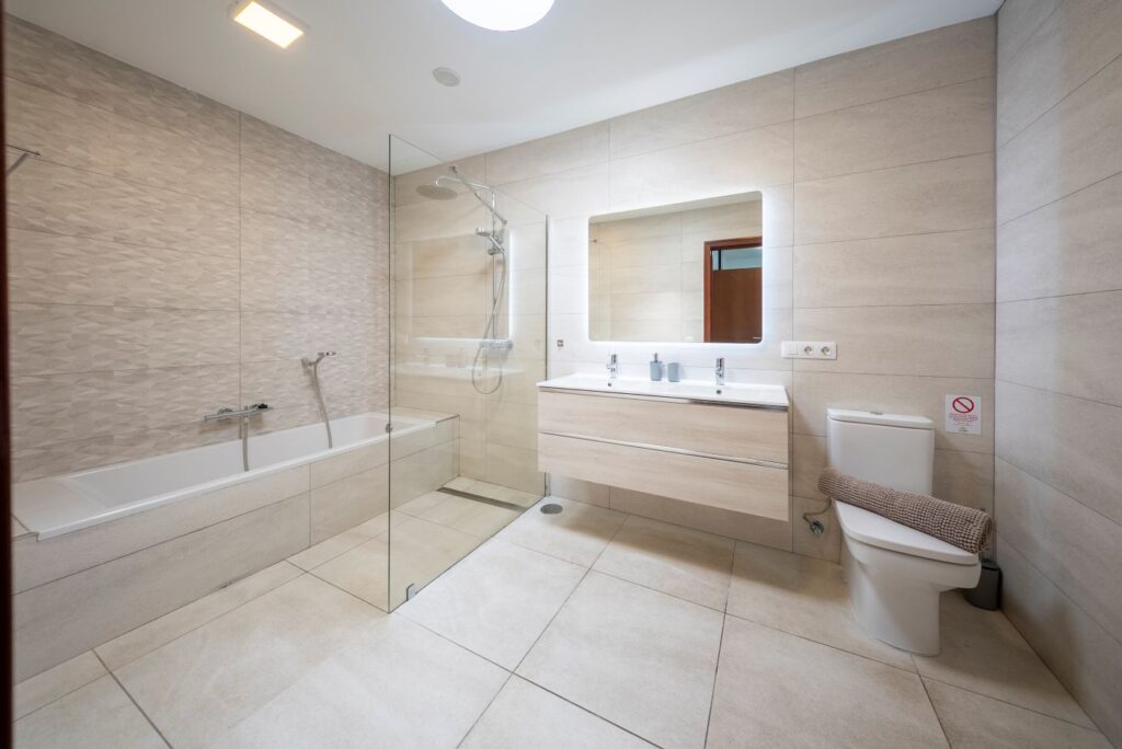 Villa Lomas bathroom