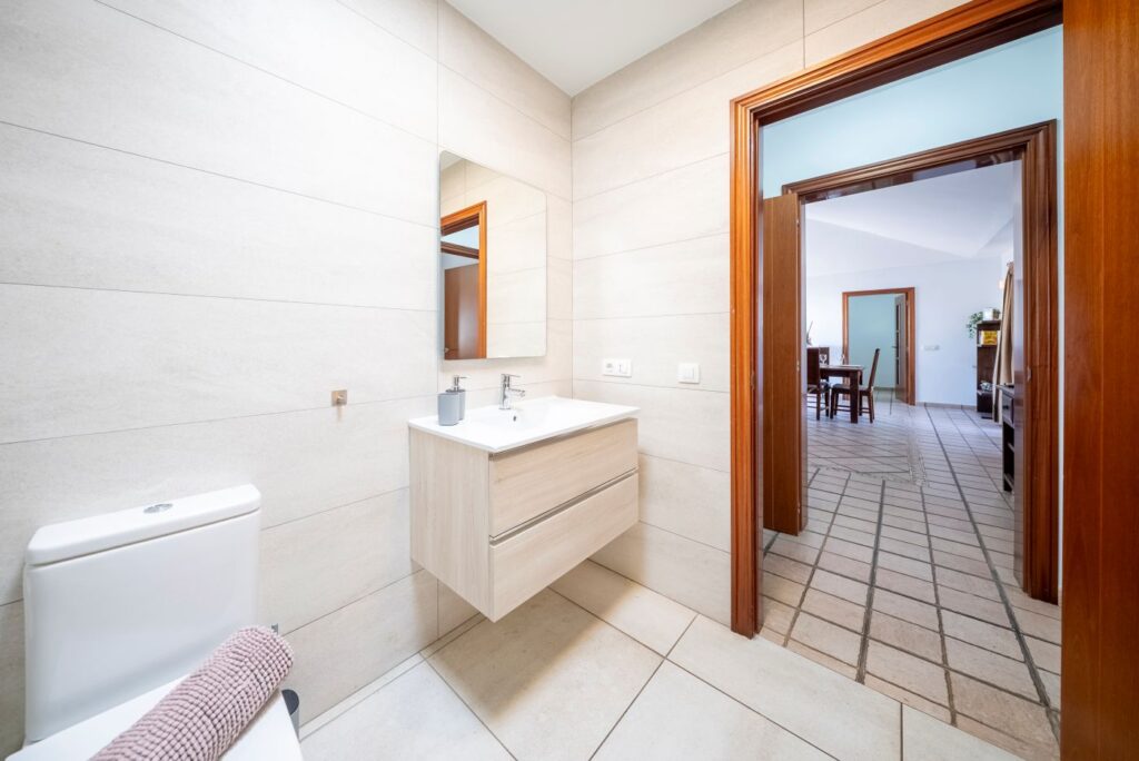 Villa Lomas bathroom