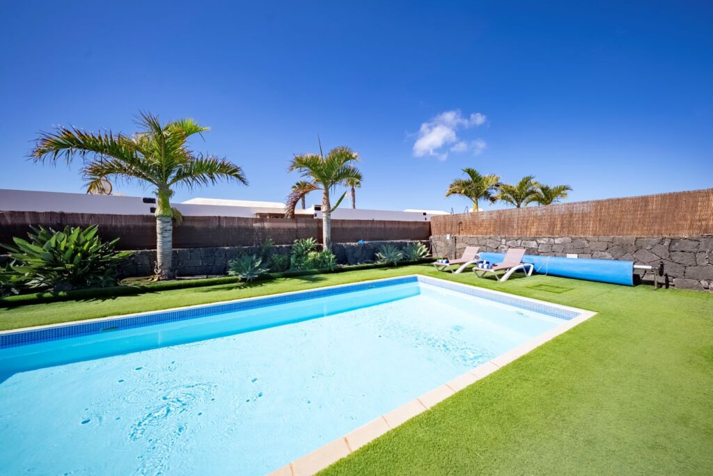 Villa Lomas private swimming pool