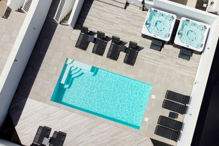 Villa Luna large patio area with private pool and hot tub jacuzzis