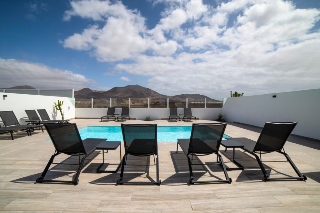Villa Luna terrace with great mountain views