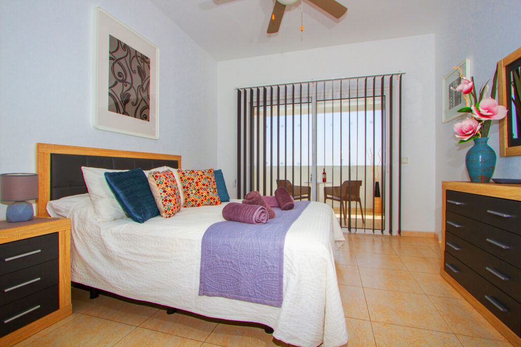 Villa Quintus double bedroom with balcony