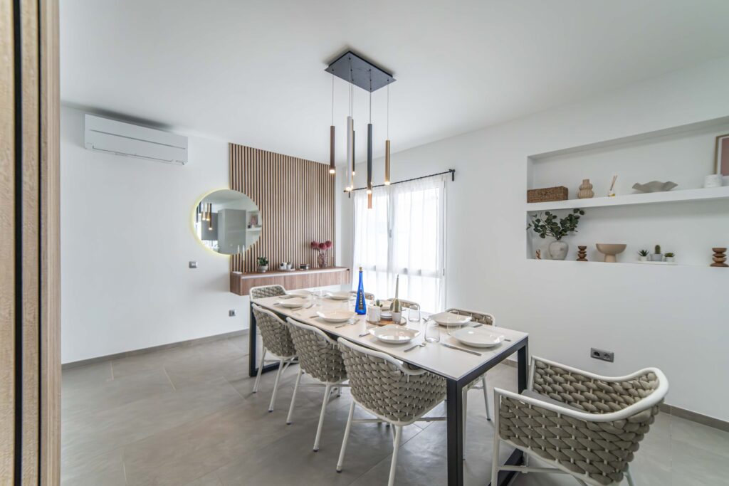 Villa Sol dining area