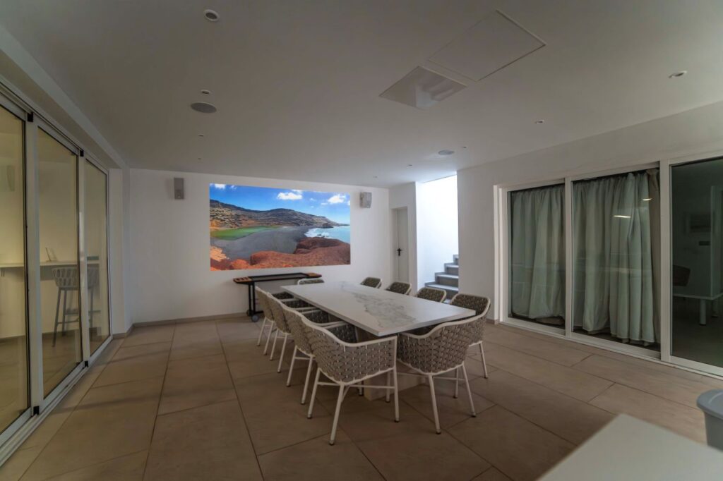 Villa Sol large dining area